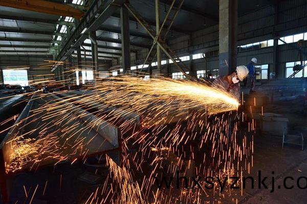 沈陽鋼結構設(she)計製(zhi)作爲一(yi)體安(an)裝加(jia)工廠傢(jia)，爲您提供可靠的鋼結(jie)構(gou)解(jie)決(jue)方案！